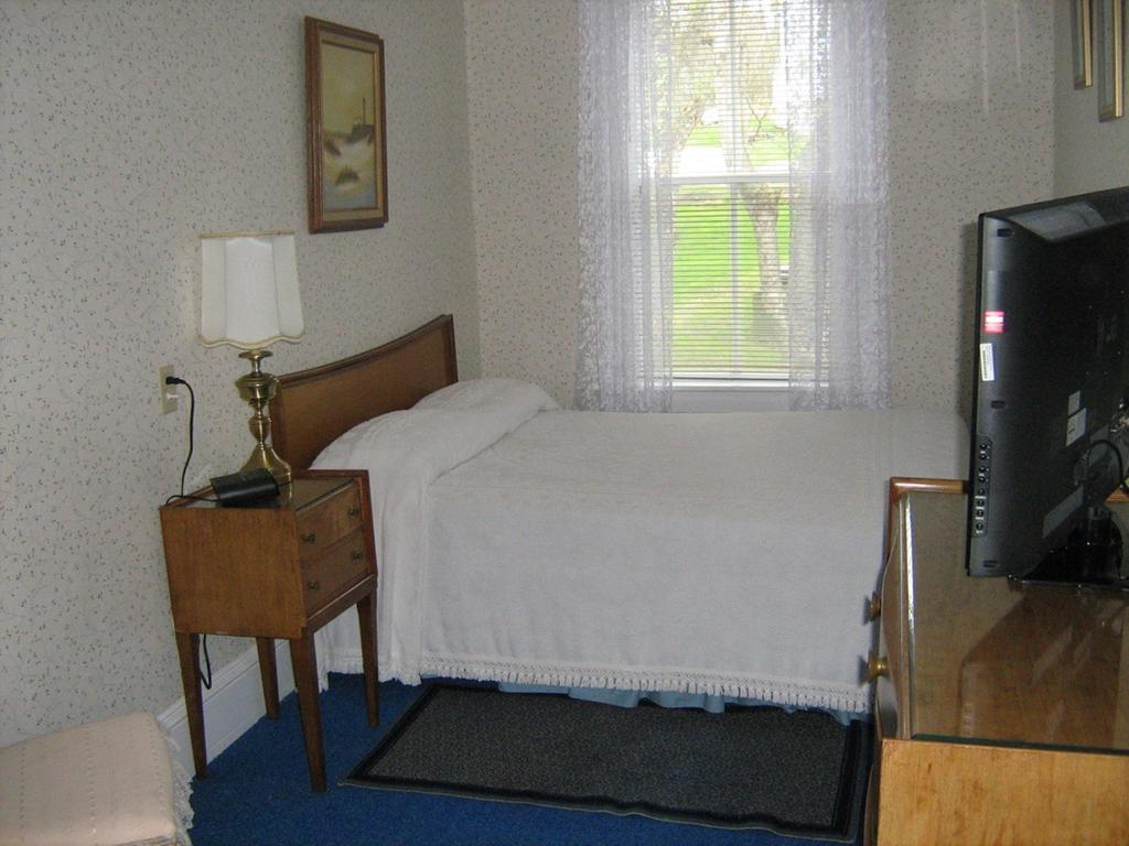 The Olde Village Inn Centreville  Room photo