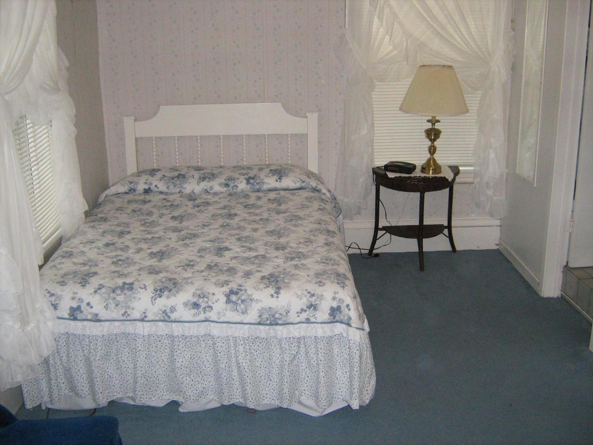 The Olde Village Inn Centreville  Room photo