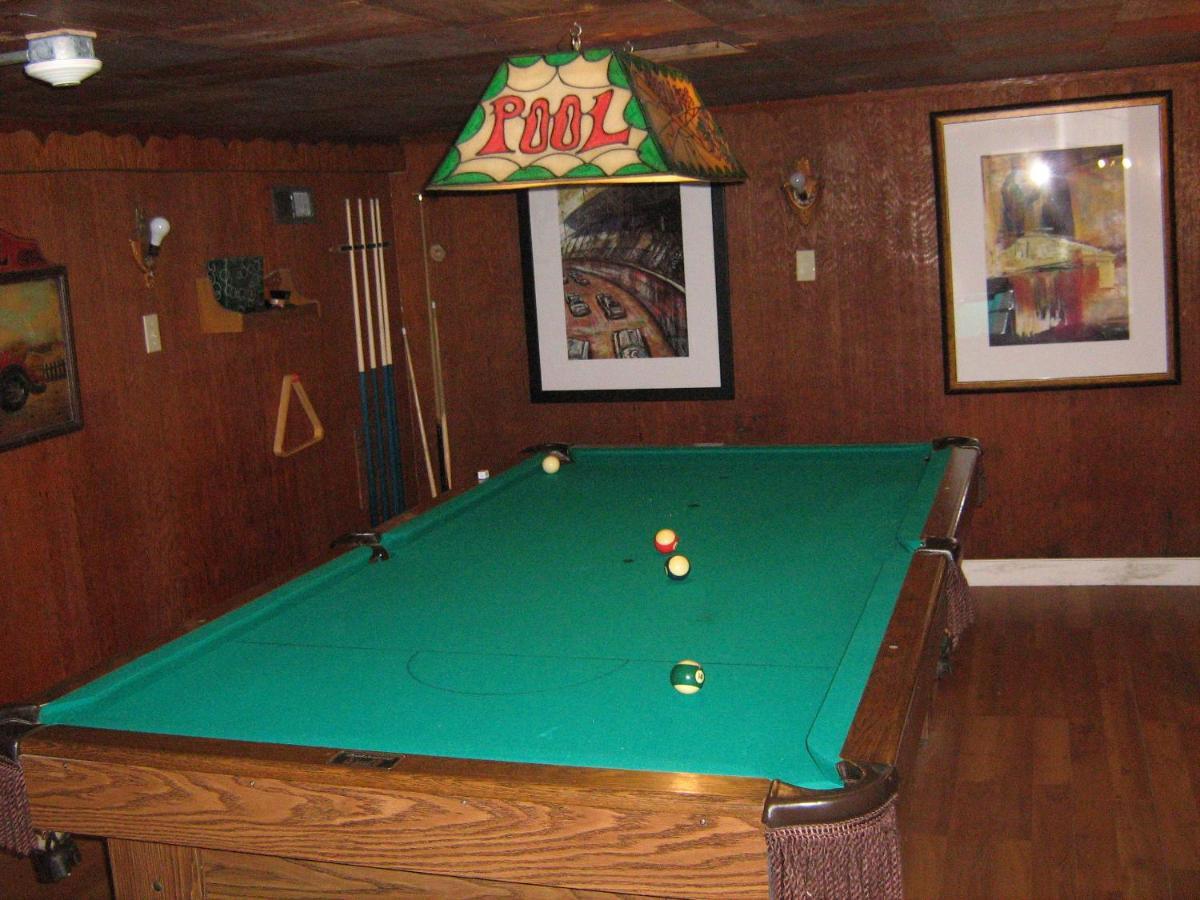 The Olde Village Inn Centreville  Exterior photo